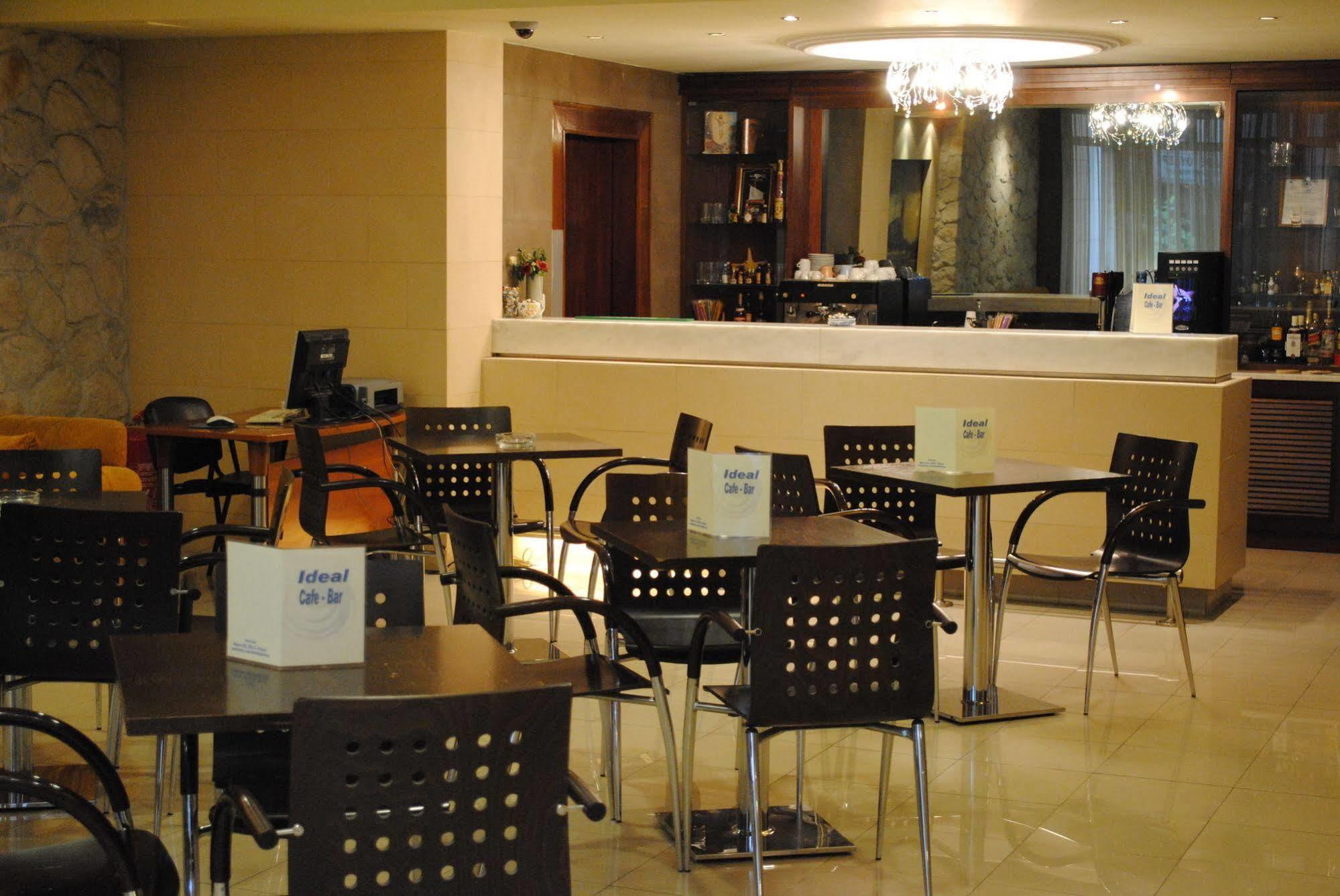 Hotel Ideal Piraeus Exterior photo